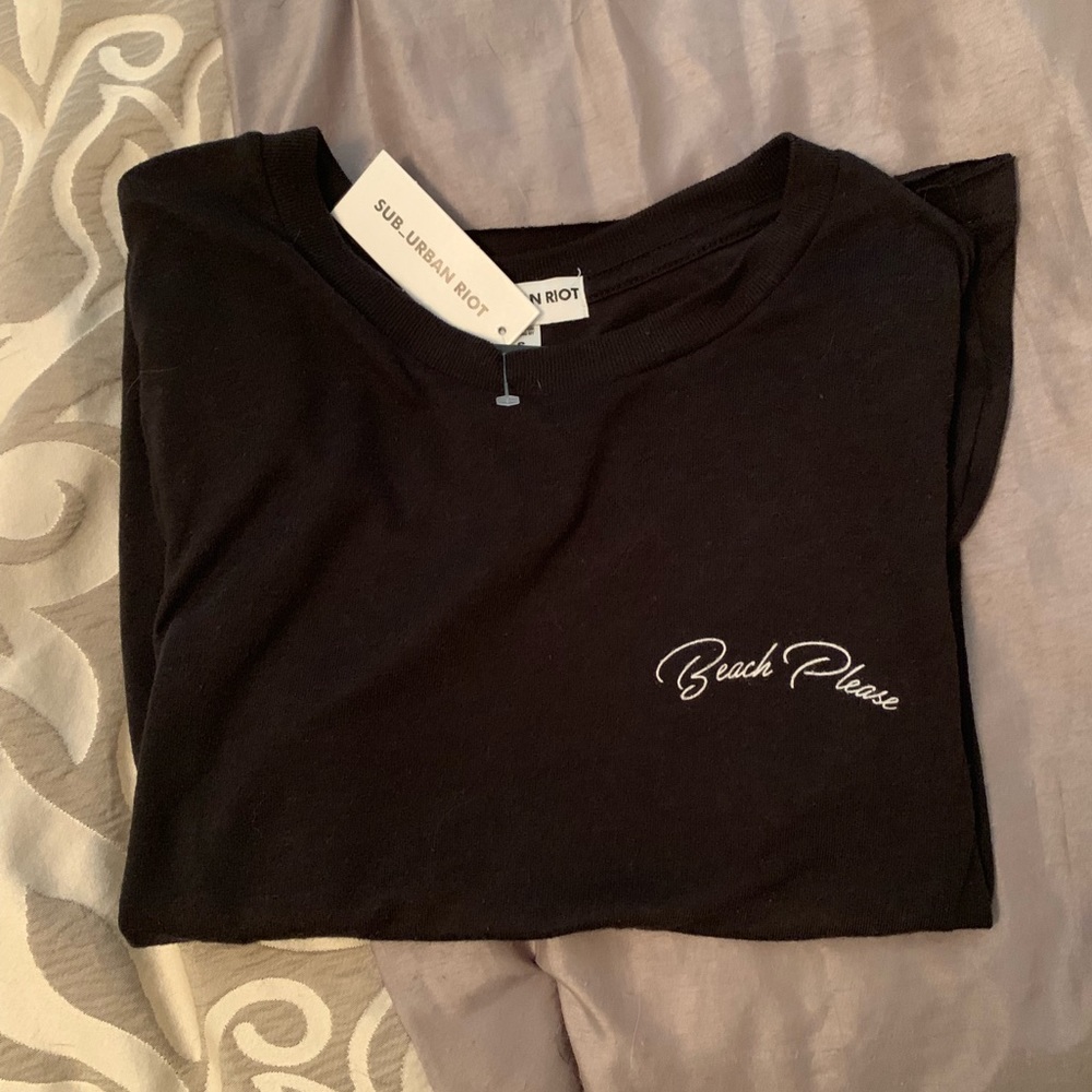 Beach please classic T-shirt